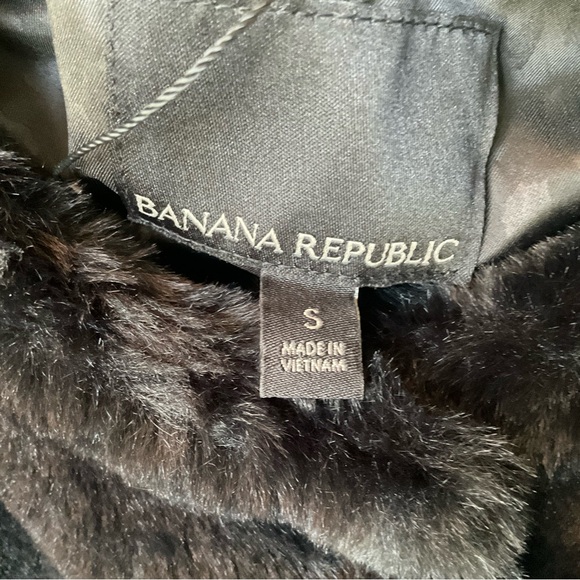 Banana Republic Black faux fur coat - Picture 6 of 8